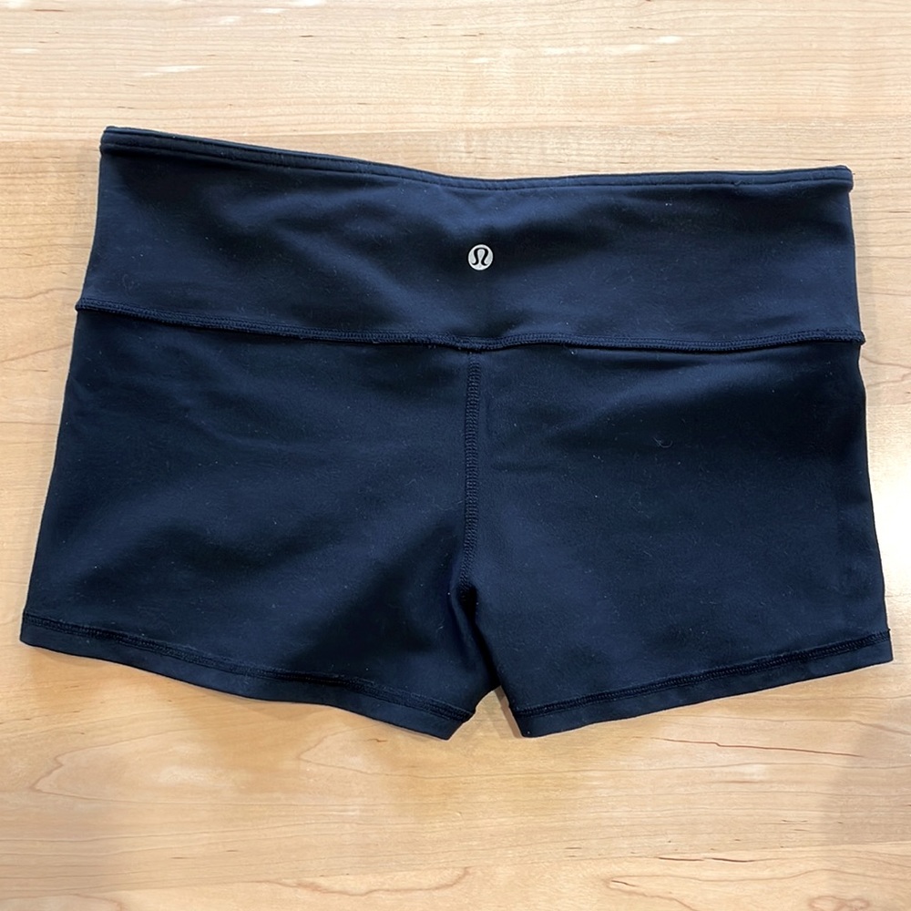 Lululemon shorts size 10, black